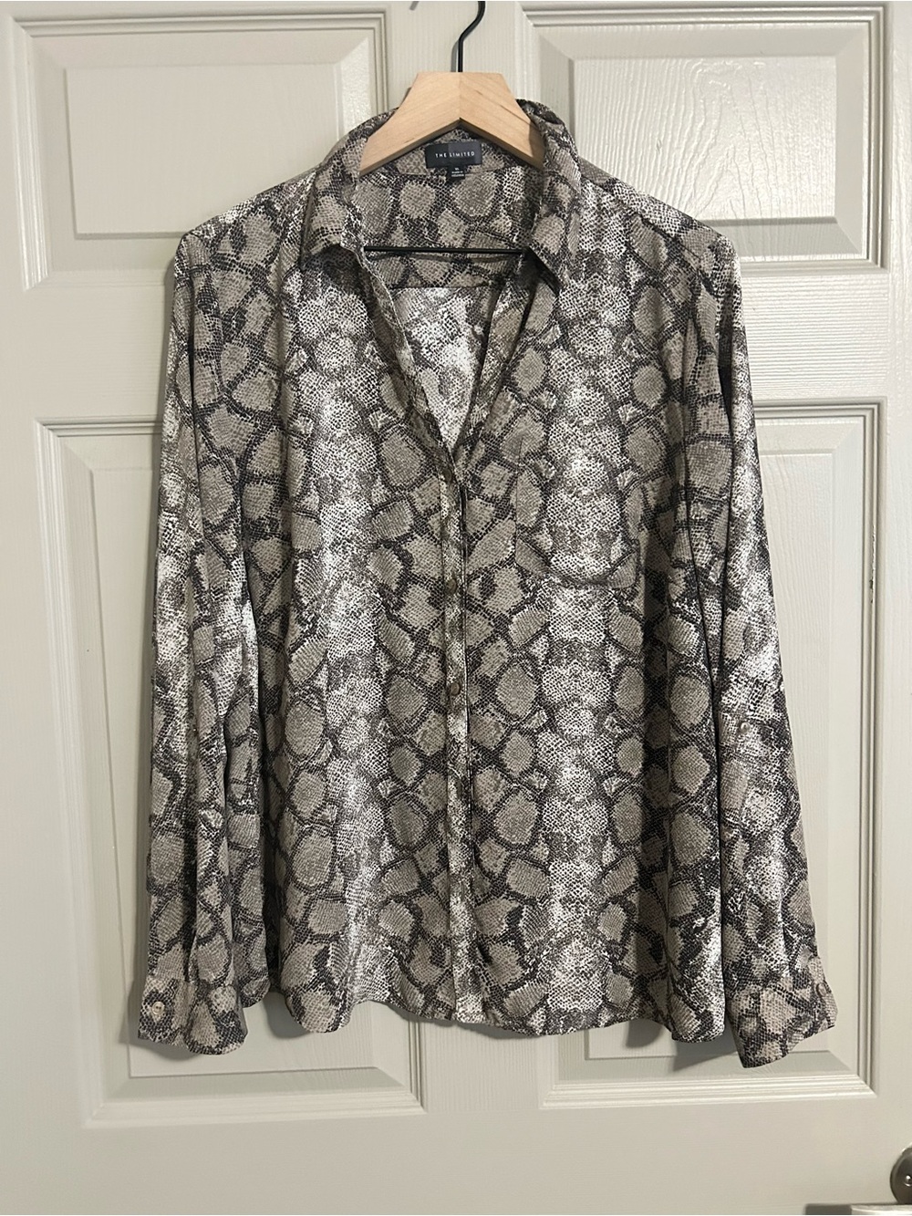 The Limited Snake Print Button-Up Blouse in Black and Neutral Tones Sz: XL
